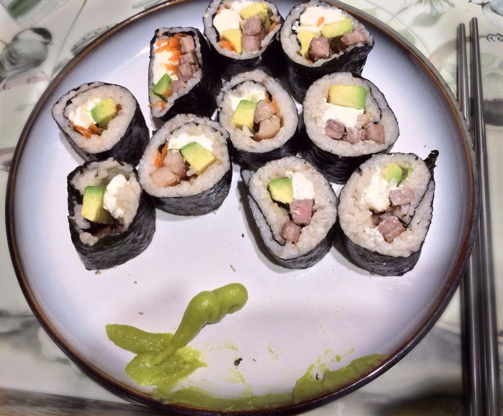 This is my makisushi without  salmon - instead, part of them are chicken, part are steak.  And you can see a nice blob of the absolutely necessary wasabi :-)